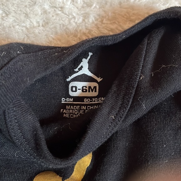 🏀 Jordan onesies • set of 2 - Picture 3 of 3
